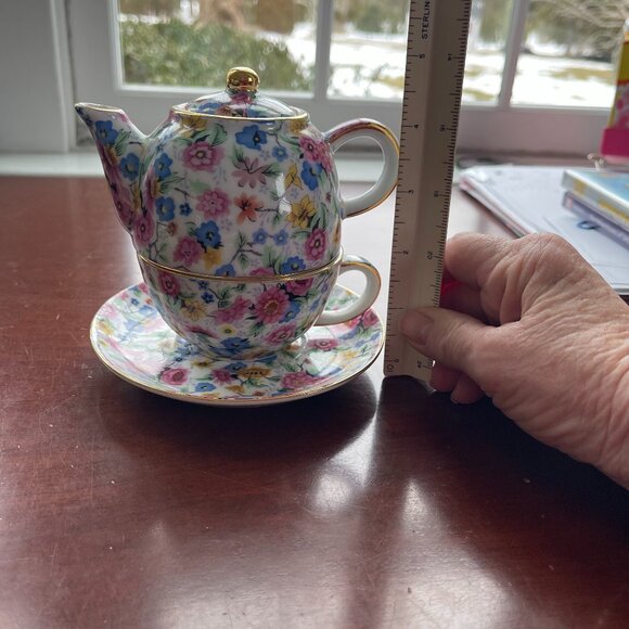 Tea For One - Picture 2 of 7